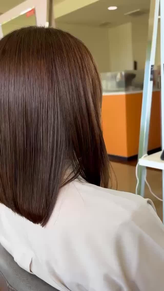 艶のあるブラウンストレートボブで「まとまらない」を整えるには｜高知県香南市fleuramiの大人女性向け髪質改善カラー施術事例