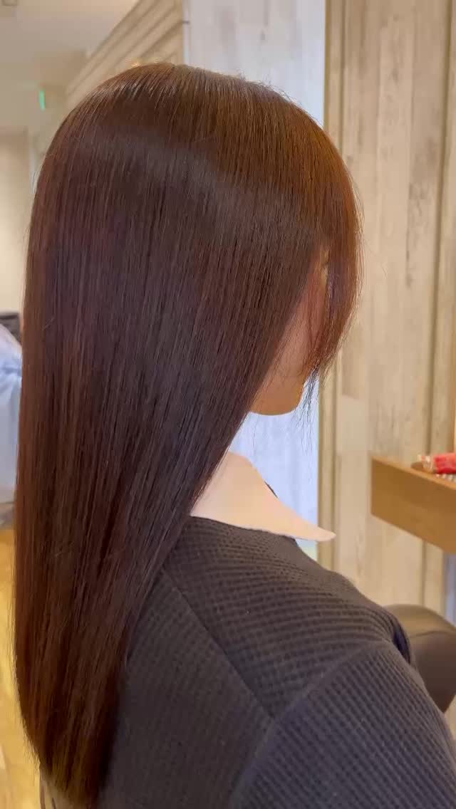 髪質改善トリートメントでツヤとまとまりを叶えるロングヘアの仕上がりとは|高知県高知市Riv. by fleuramiの施術事例と選び方