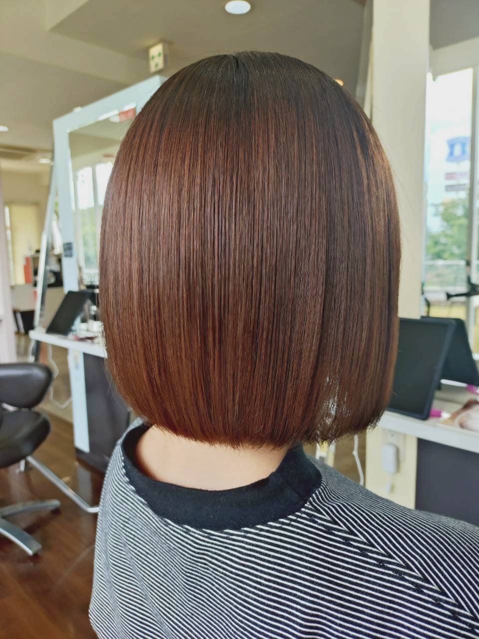 艶カラーって何?ツヤツヤのボブに仕上がる大人のヘアカラーを解説