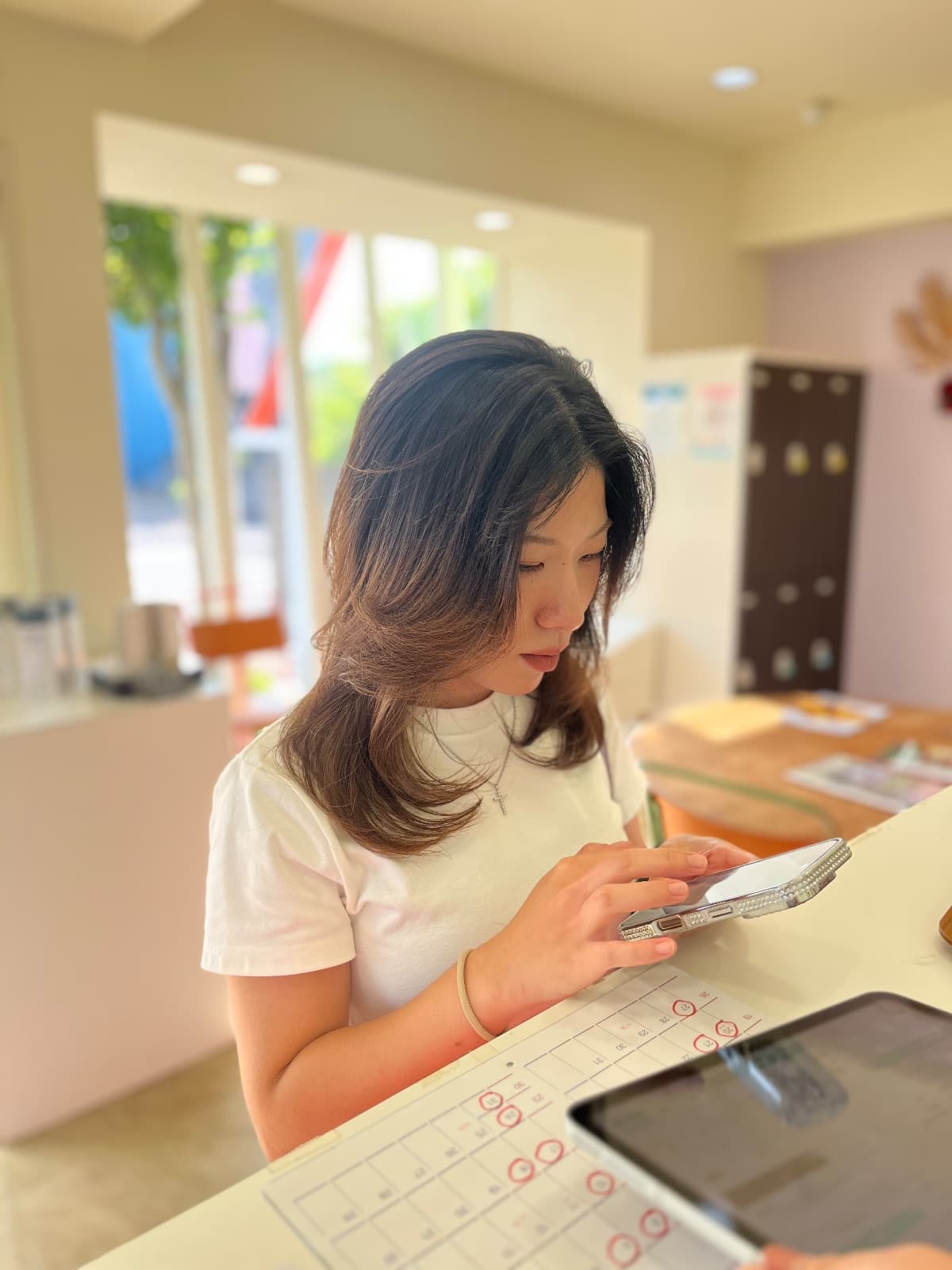 香南市で20代のレイヤースタイルを作るとき、どう選ぶ?失敗しないヘアカット選びのポイント