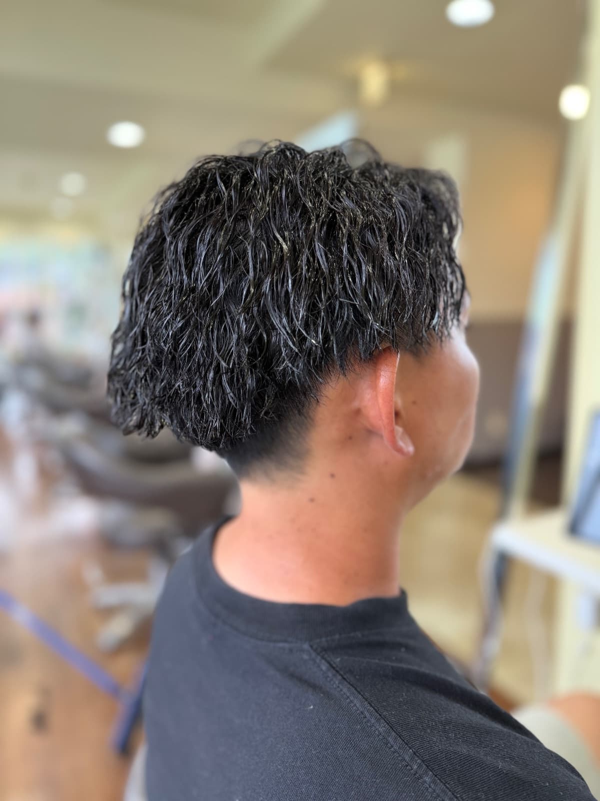 メンズパーマで毛流れを活かすなら|香南市fleuramiの男性向けパーマ選びガイド