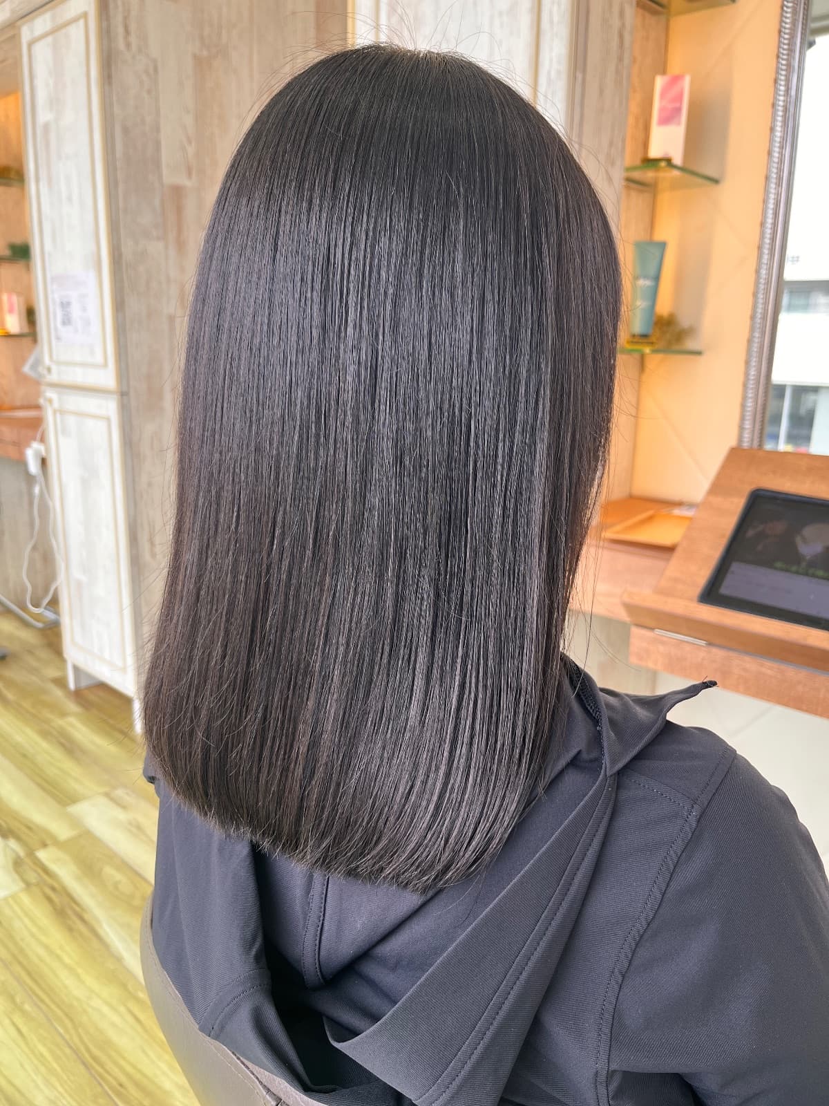 カット&トリートメントで髪のまとまりを整えるには|高知県高知市Riv. by fleuramiの40代向け施術事例
